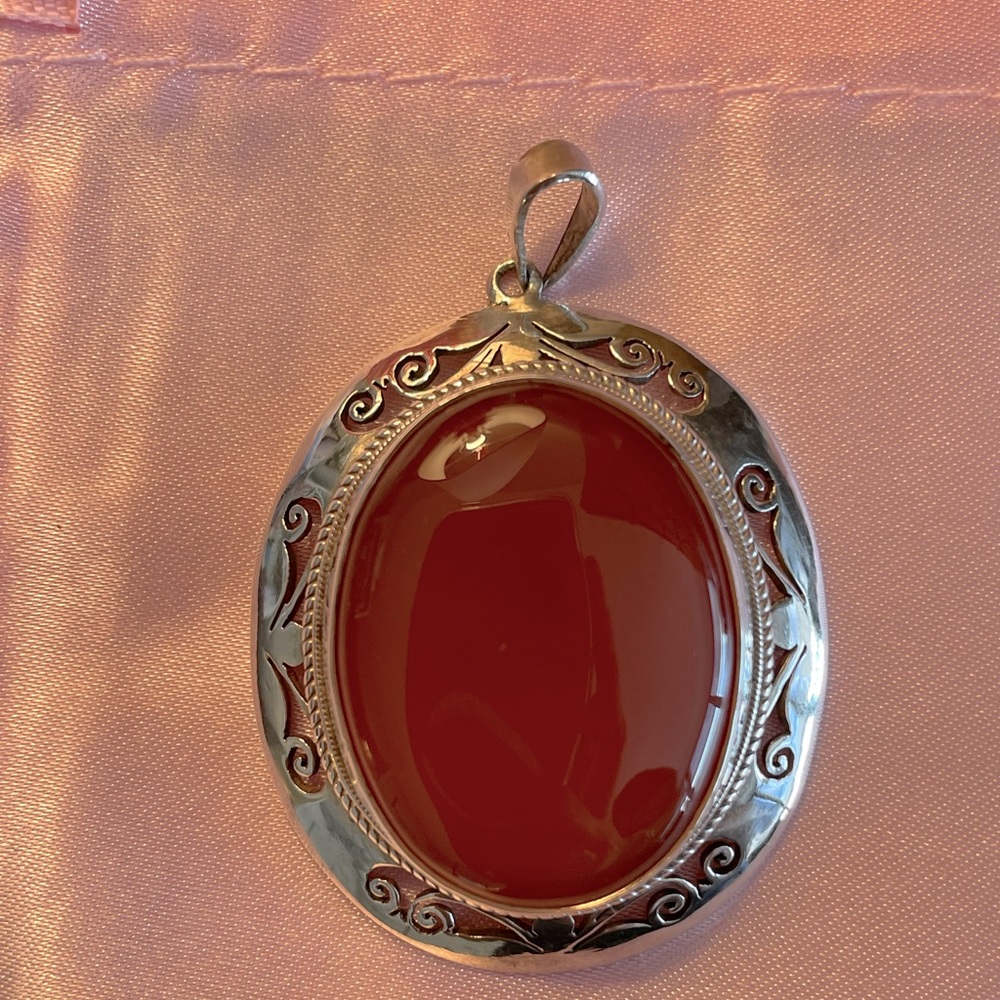 Silver and Carnelian pendant